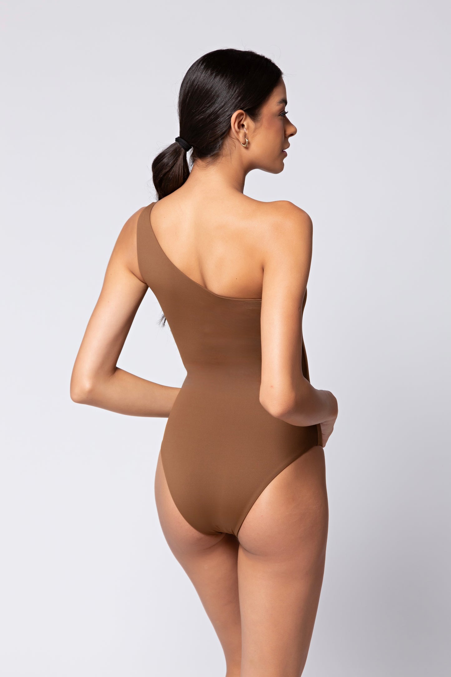 Asymmetrical One-Piece in Cacao – Biodegradable